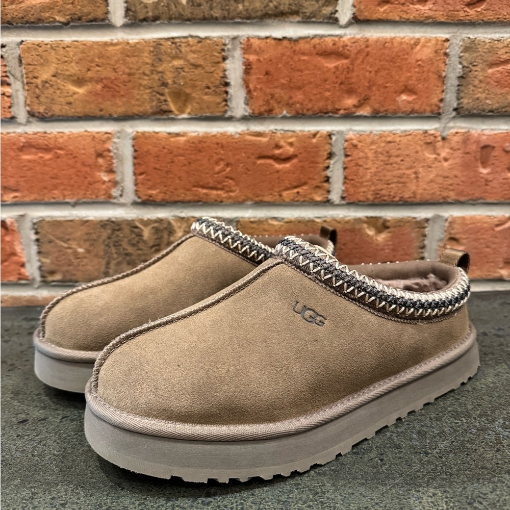 Ugg Tazz Kids 6 / Womens 8